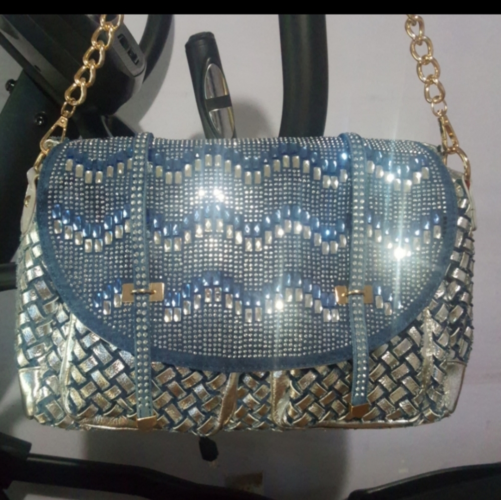 Handbag - Picture 2 of 15